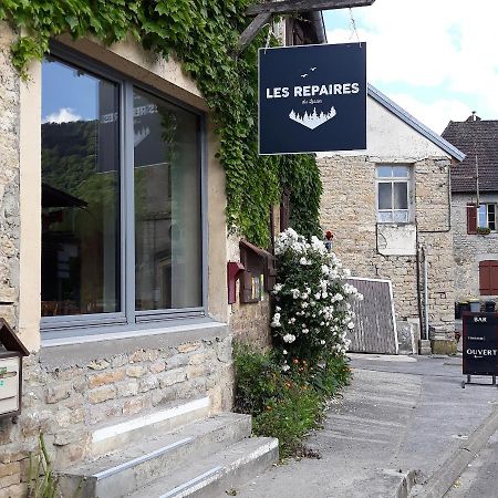 Hotel Les Repaires Nans-sous-Sainte-Anne Esterno foto