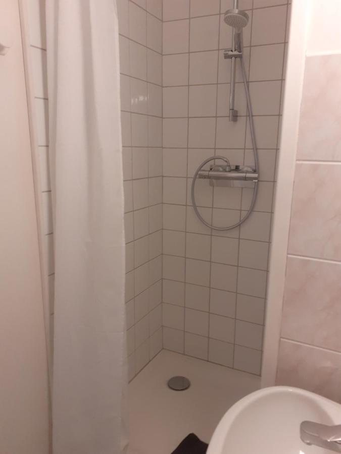 Hotel Les Repaires Nans-sous-Sainte-Anne Esterno foto