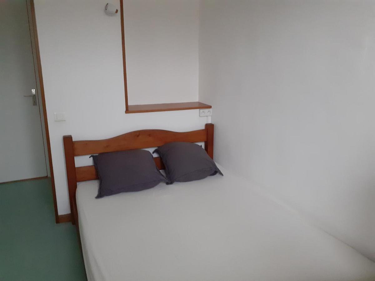 Hotel Les Repaires Nans-sous-Sainte-Anne Esterno foto
