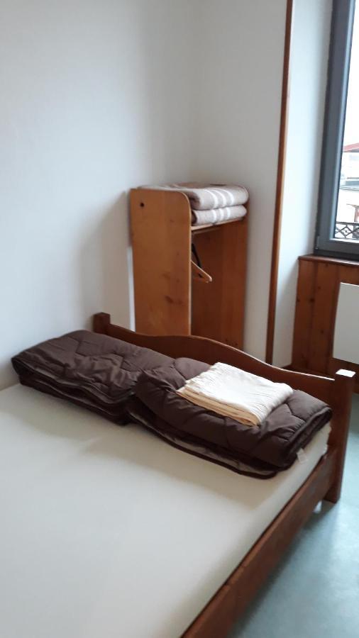 Hotel Les Repaires Nans-sous-Sainte-Anne Esterno foto