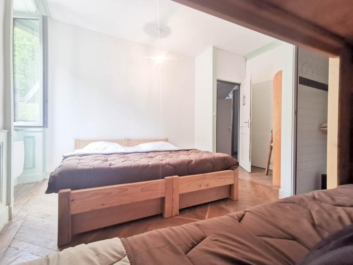Hotel Les Repaires Nans-sous-Sainte-Anne Esterno foto