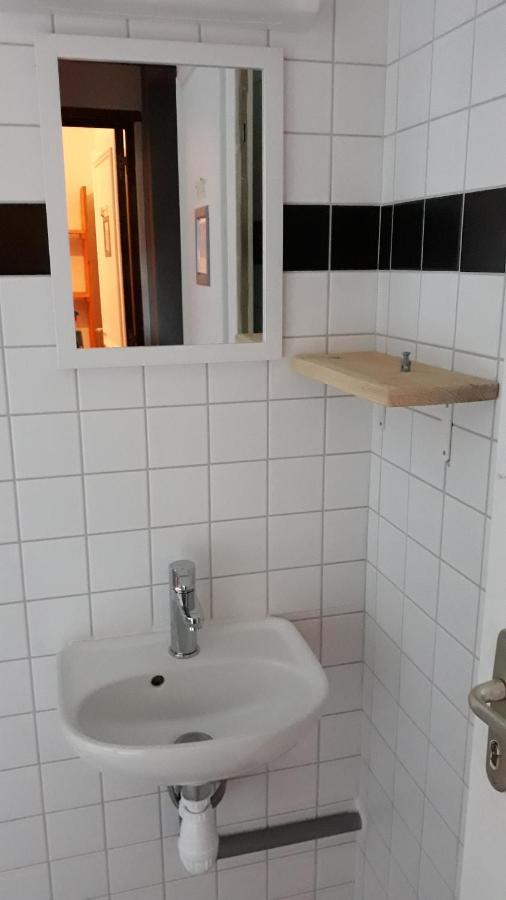 Hotel Les Repaires Nans-sous-Sainte-Anne Esterno foto