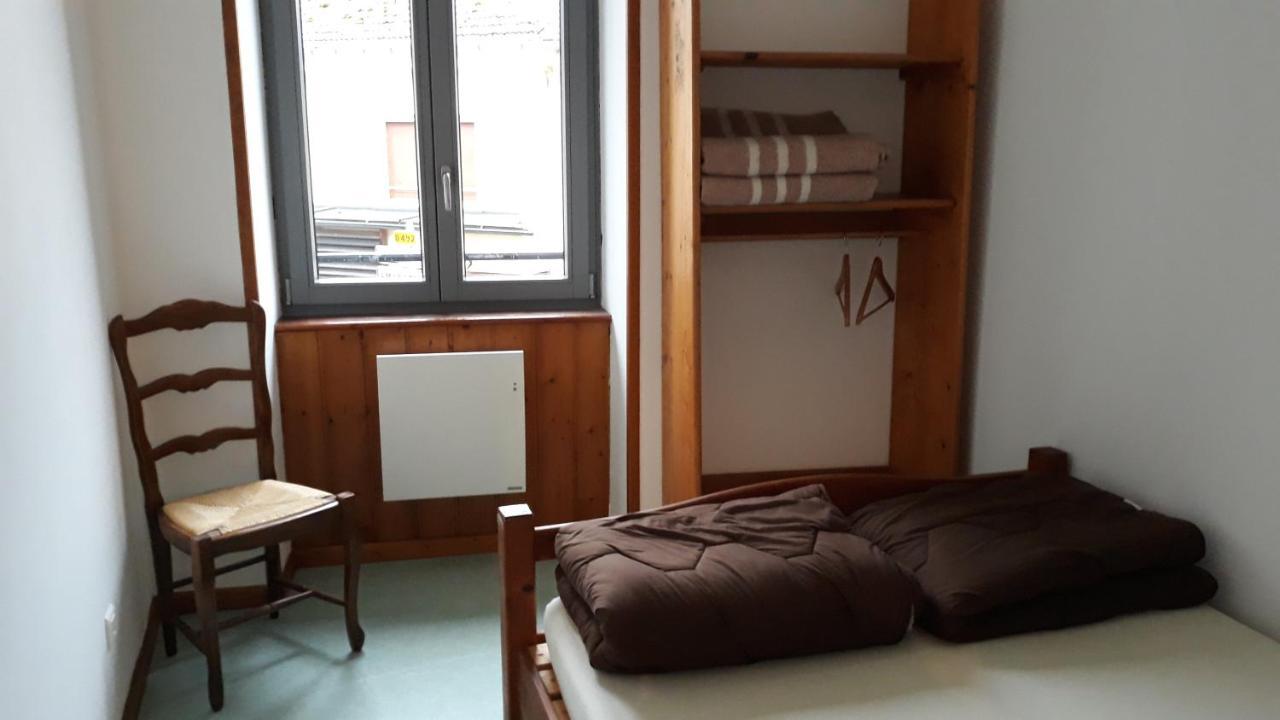 Hotel Les Repaires Nans-sous-Sainte-Anne Esterno foto